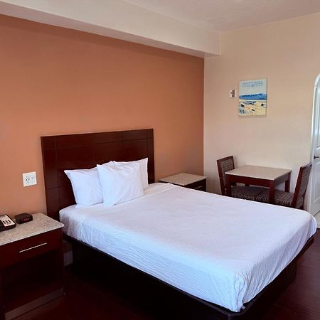 Travelodge By Wyndham Harbor City Los Angeles Esterno foto
