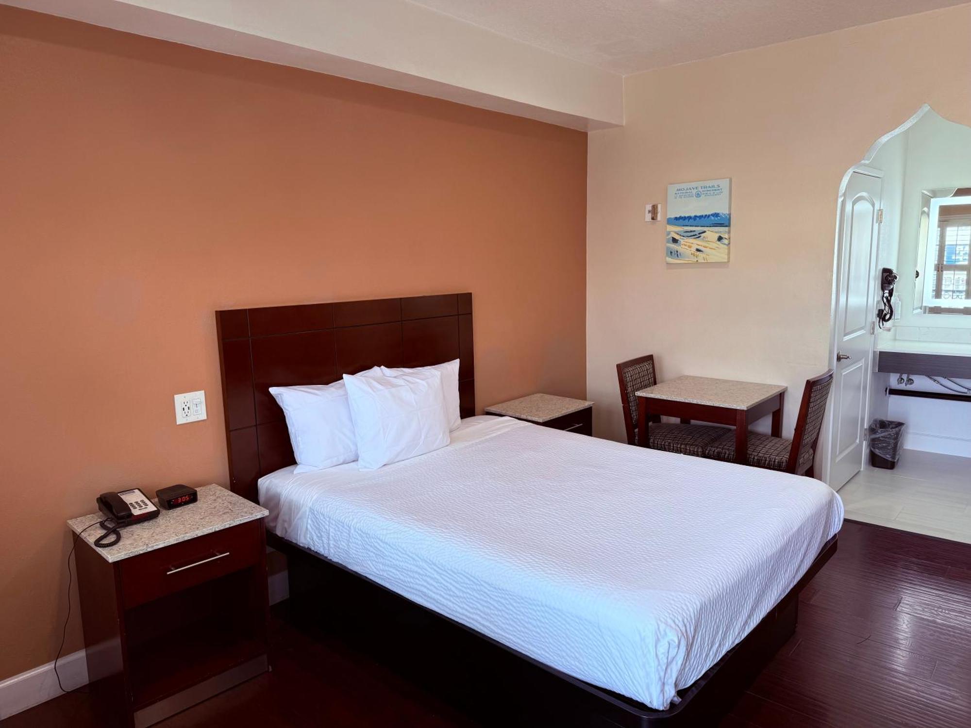 Travelodge By Wyndham Harbor City Los Angeles Esterno foto